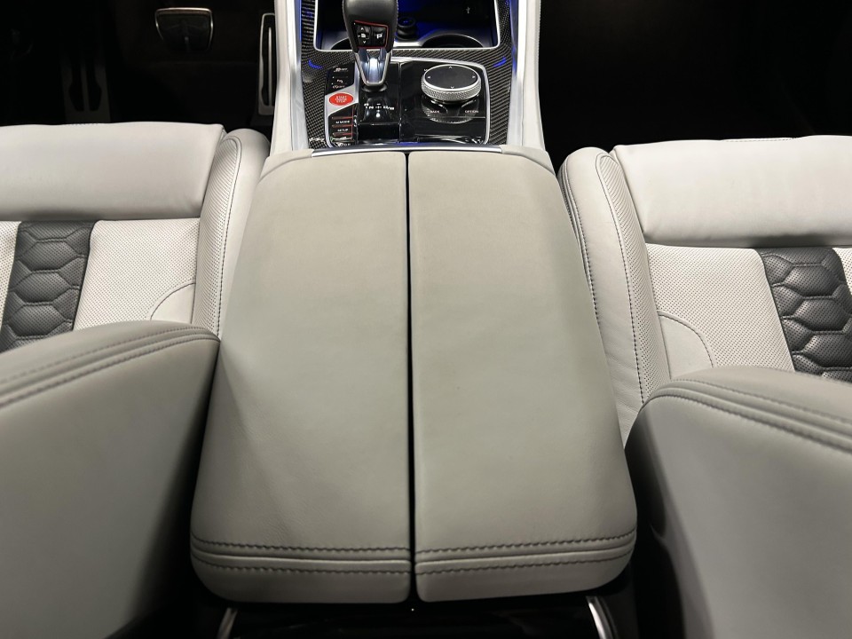 BMW X5 M Competition - foto 19