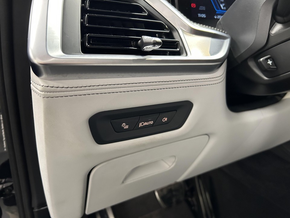 BMW X5 M Competition - foto 21