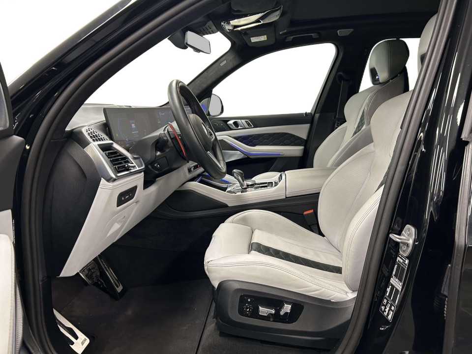 BMW X5 M Competition - foto 12