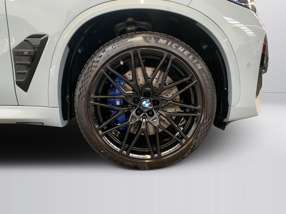 BMW X5 M Competition - foto 16