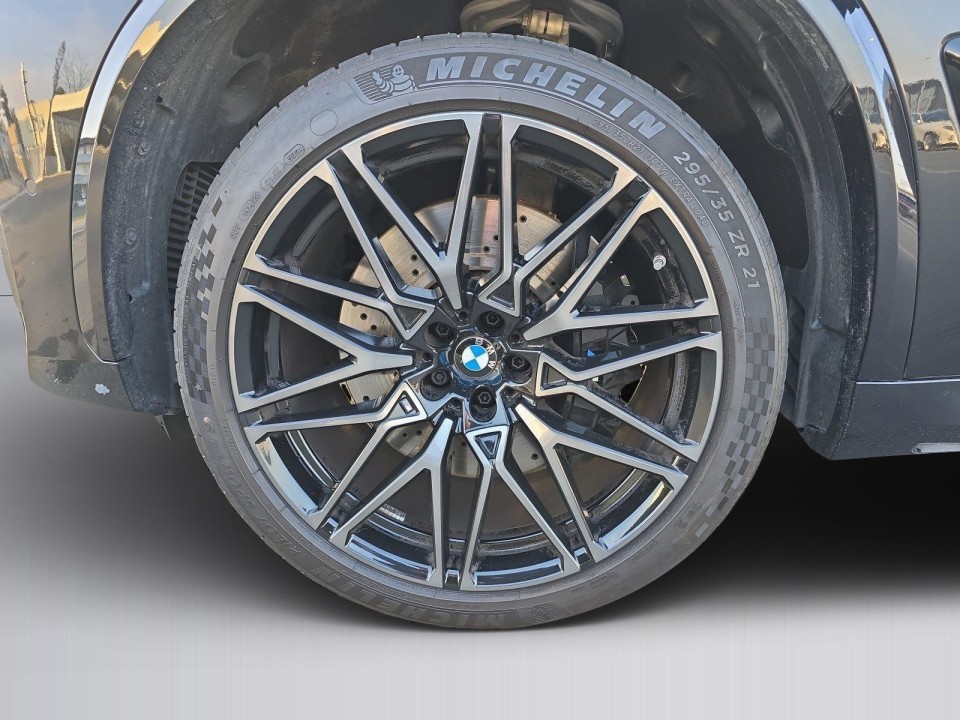 BMW X5 M Competition - foto 19