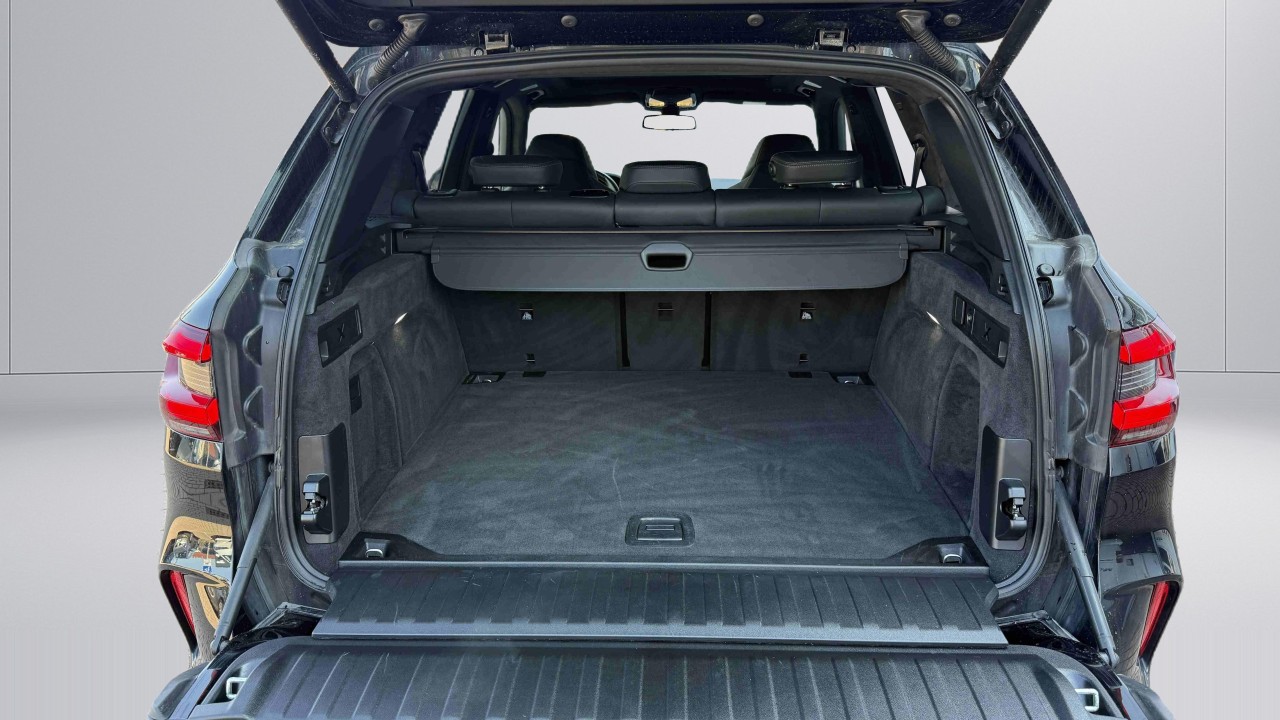 BMW X5 M Competition - foto 29