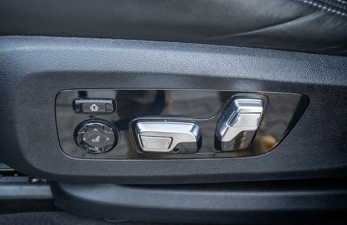 BMW X5 M Competition - foto 16