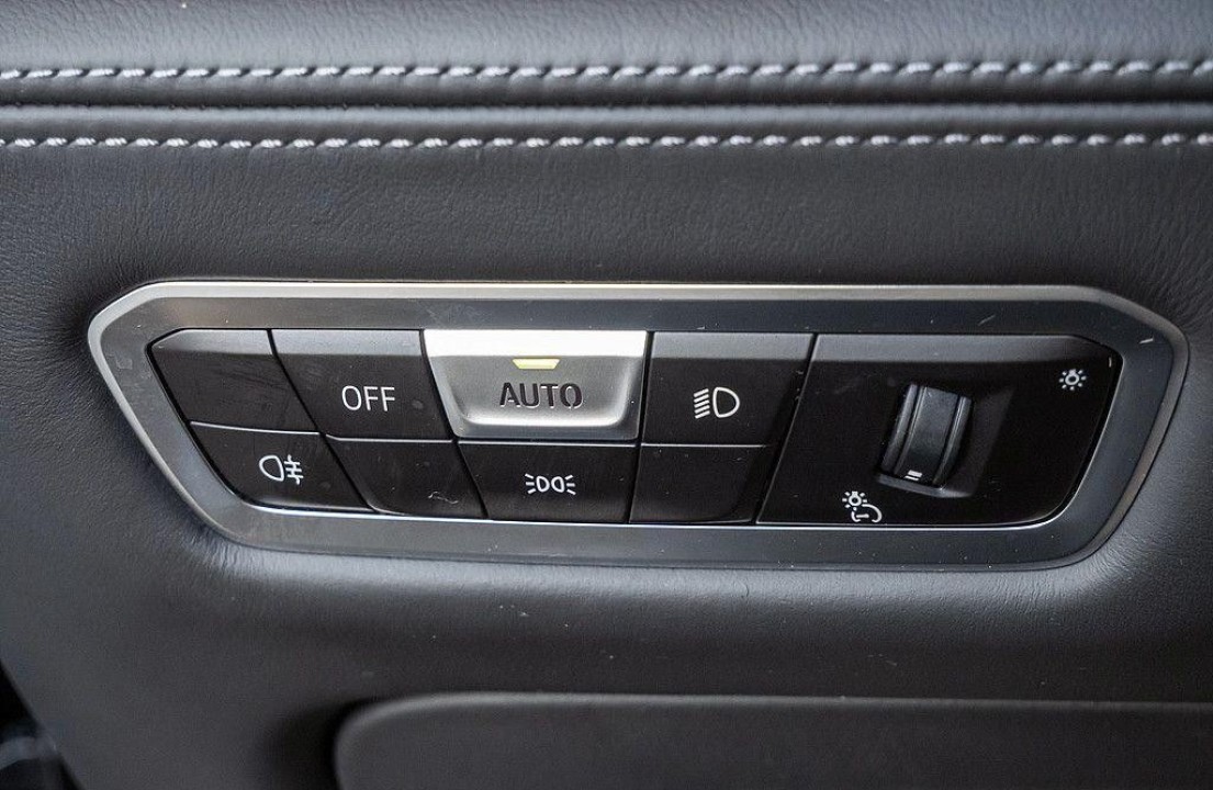 BMW X5 M Competition - foto 18