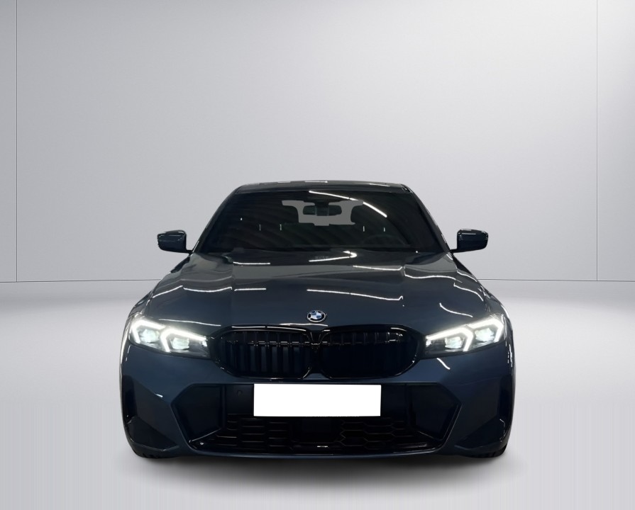 BMW Seria 3 330e xDrive (2)