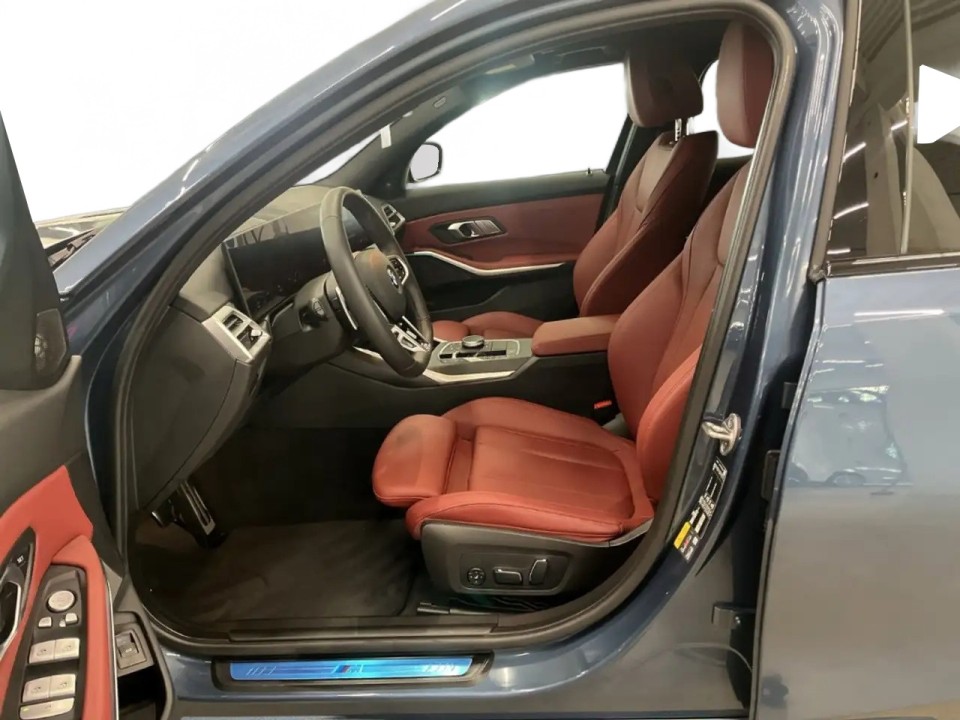 BMW Seria 3 330e xDrive - foto 10