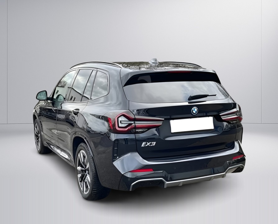 BMW iX3 (4)