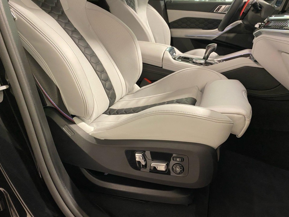 BMW X5 M Competition - foto 8