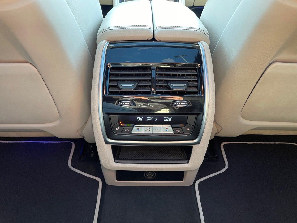 BMW X5 M Competition - foto 11