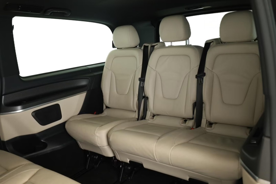 Mercedes-Benz V 300d 4MATIC Extralong Avantgarde - foto 18