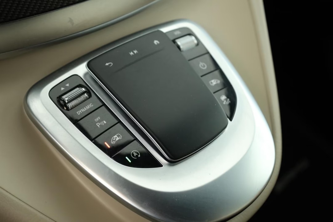 Mercedes-Benz V 300d 4MATIC Extralong Avantgarde - foto 14