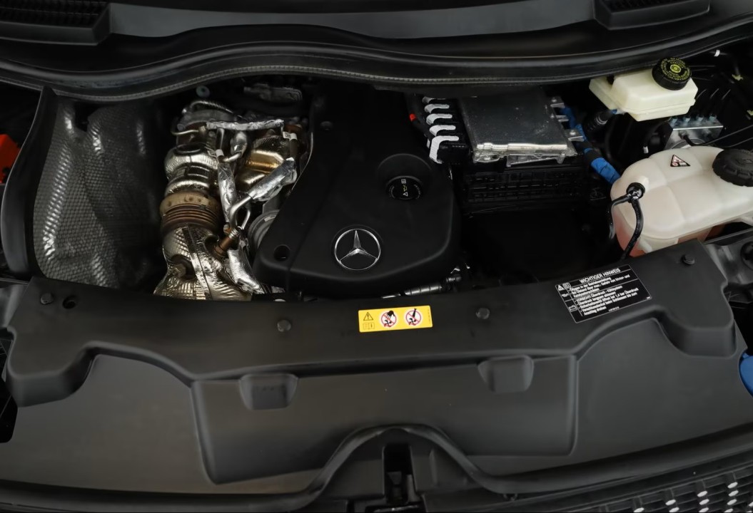 Mercedes-Benz V 300d 4MATIC Extralong Avantgarde - foto 25