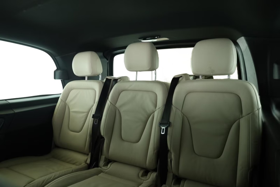 Mercedes-Benz V 300d 4MATIC Extralong Avantgarde - foto 14