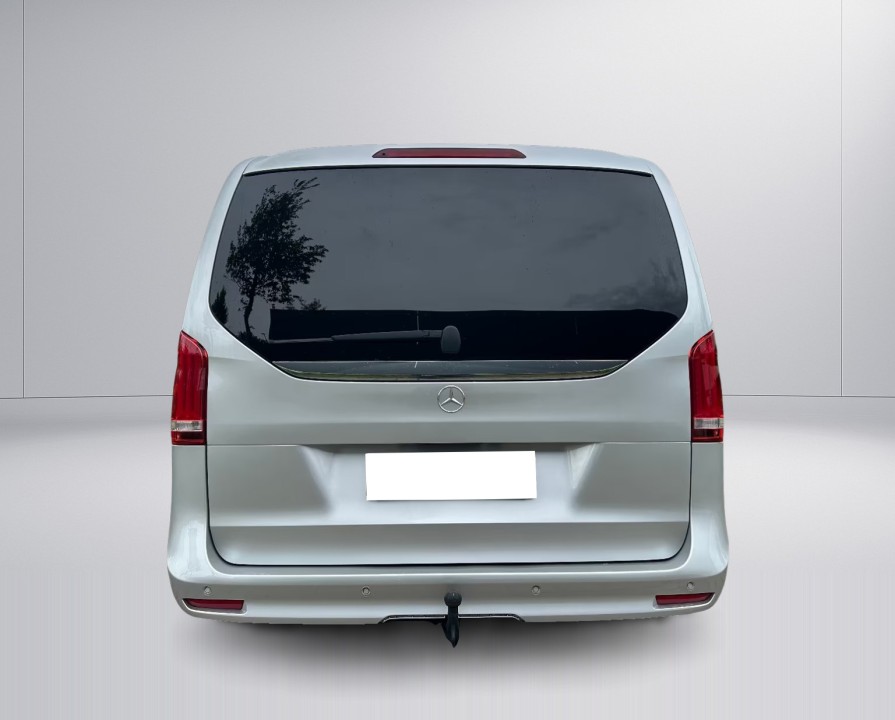 Mercedes-Benz V 300d 4MATIC Avantgarde (4)
