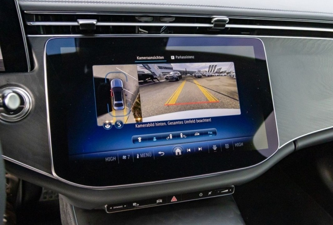 Mercedes-Benz E 220d 4MATIC AMG Line - foto 10