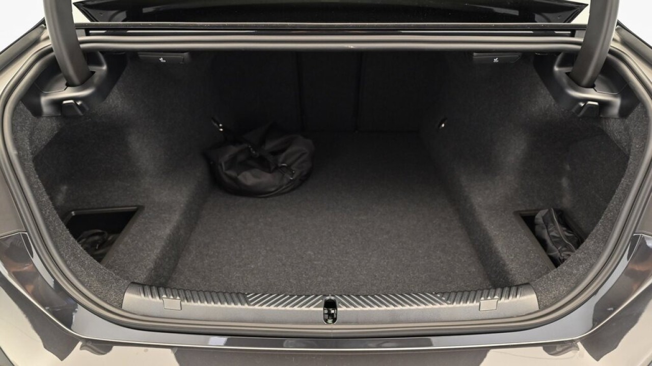 BMW Seria 5 550e xDrive - foto 13