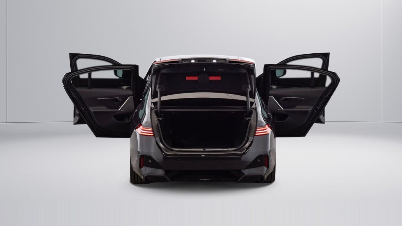 BMW Seria 5 550e xDrive - foto 7