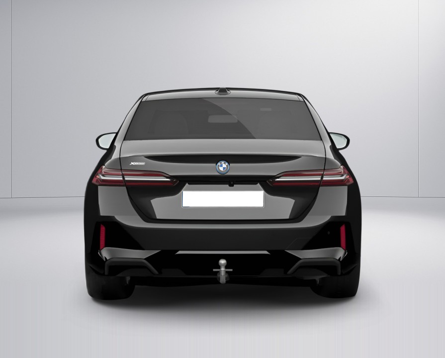 BMW Seria 5 530e xDrive (2)