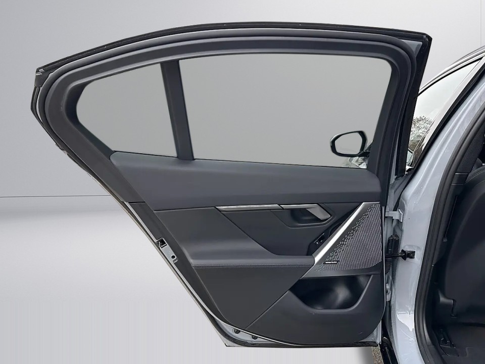 BMW Seria 5 530e xDrive M-Sport - foto 11