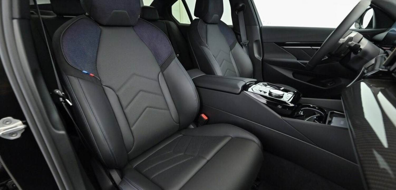 BMW Seria 5 530e xDrive - foto 13