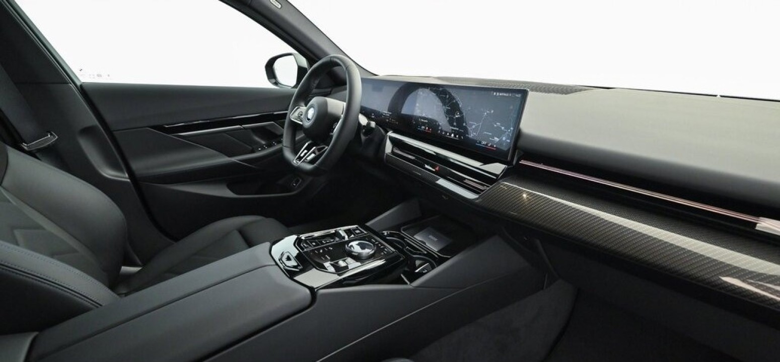 BMW Seria 5 530e xDrive - foto 17