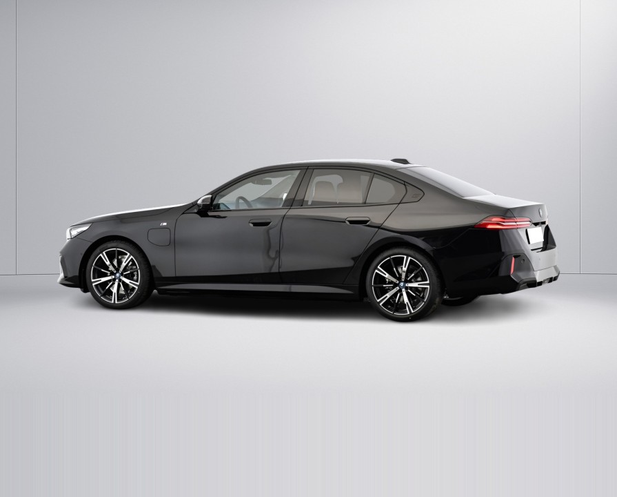 BMW Seria 5 530e xDrive - foto 8