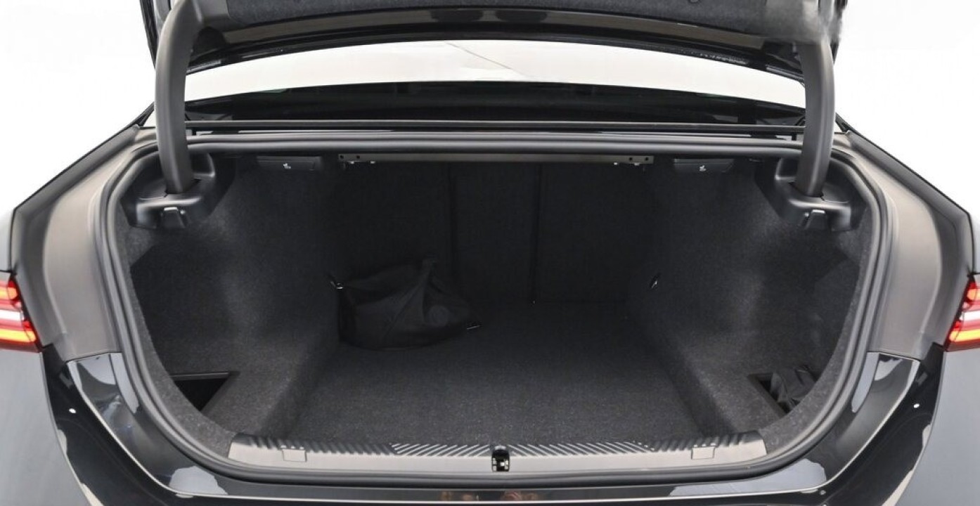 BMW Seria 5 530e xDrive - foto 25