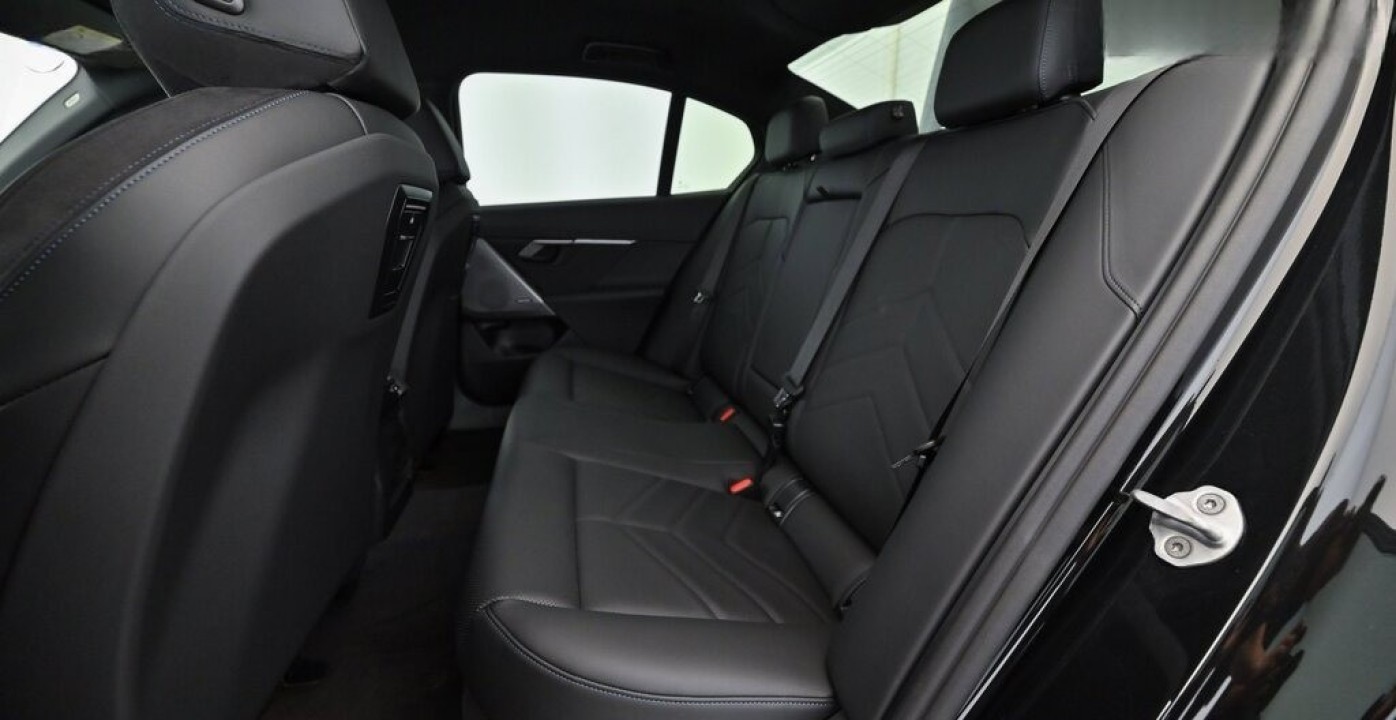 BMW Seria 5 530e xDrive - foto 12