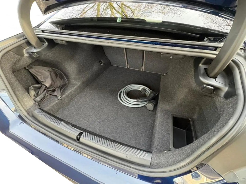 BMW Seria 5 530e xDrive M-Sport - foto 13