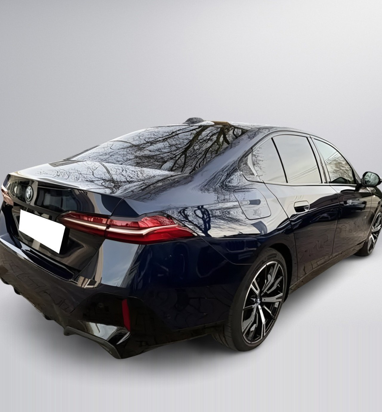 BMW Seria 5 530e xDrive M-Sport (2)