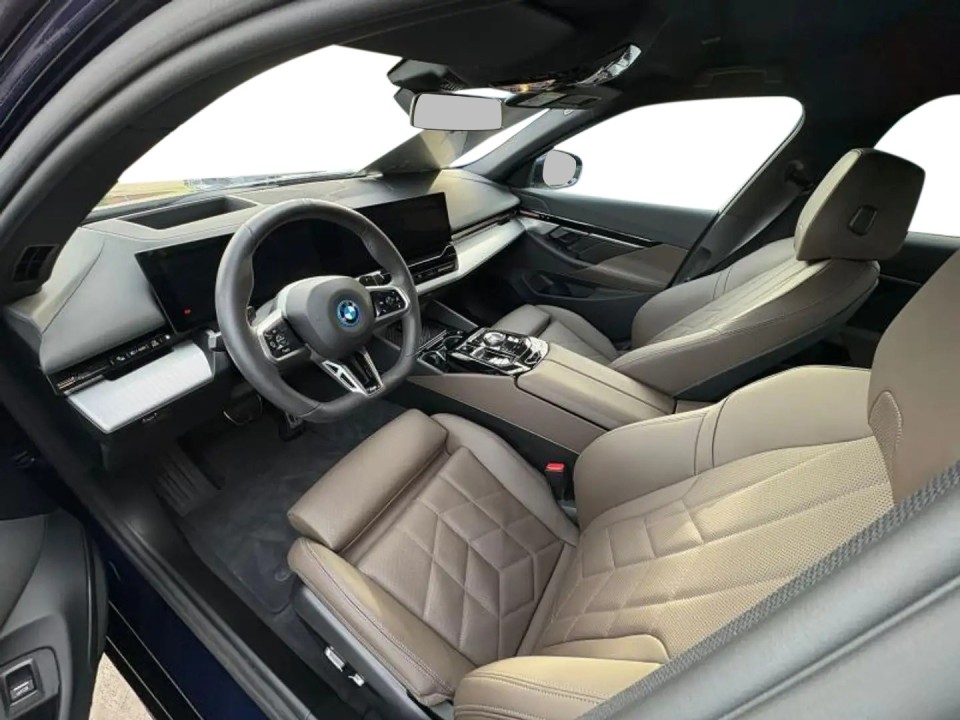 BMW Seria 5 530e xDrive M-Sport - foto 7