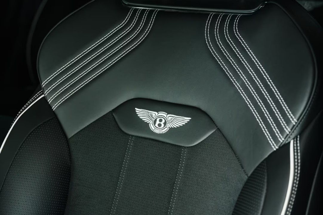 Bentley Bentayga S Hybrid - foto 26