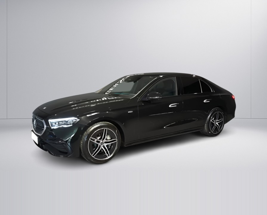 Mercedes-Benz E 300e AMG (5)