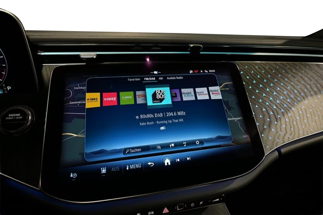 Mercedes-Benz E 300e AMG - foto 18