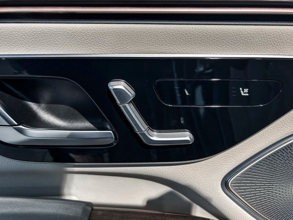 Mercedes-Benz EQS 580 4MATIC AMG - foto 17