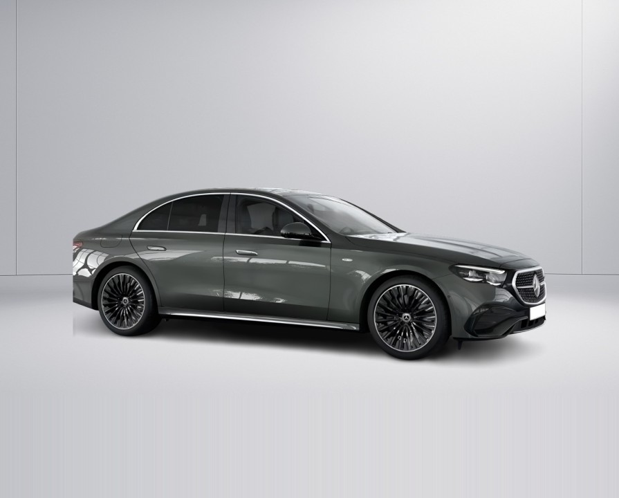 Mercedes-Benz E 300e 4MATIC AMG (2)
