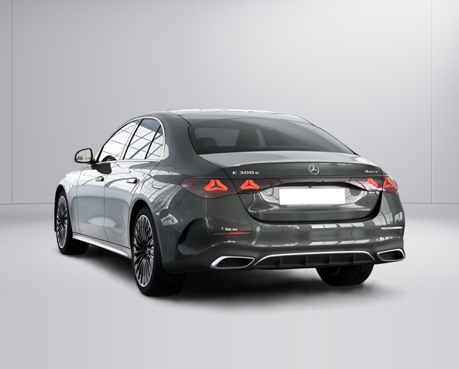 Mercedes-Benz E 300e 4MATIC AMG - foto 7
