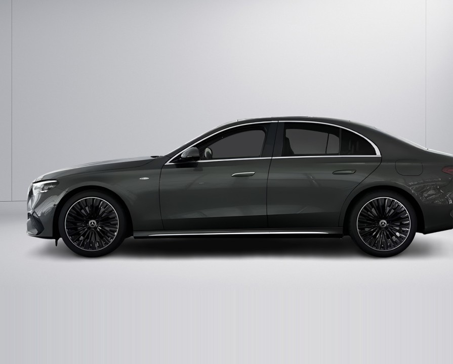 Mercedes-Benz E 300e 4MATIC AMG - foto 9