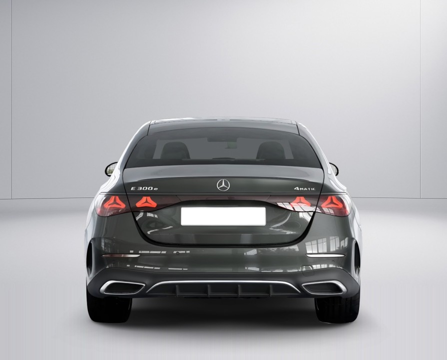 Mercedes-Benz E 300e 4MATIC AMG - foto 6