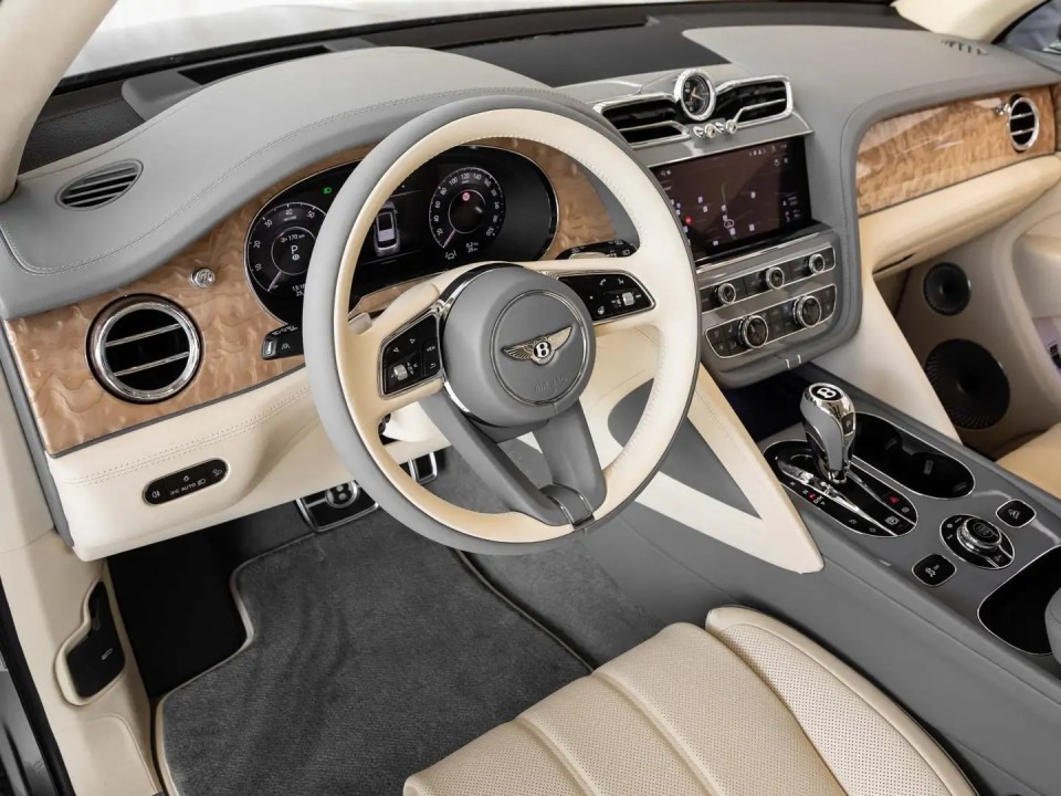 Bentley Bentayga Atelier Edition - foto 10