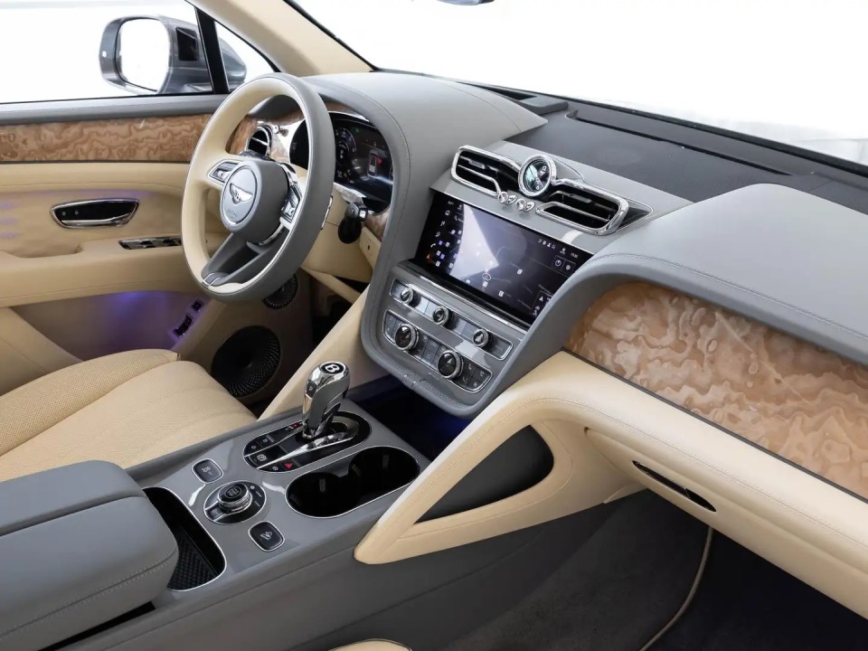 Bentley Bentayga Atelier Edition - foto 9