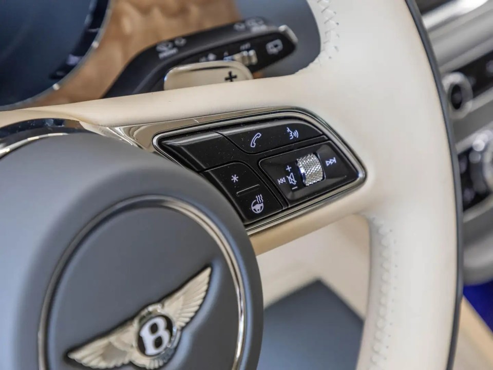 Bentley Bentayga Atelier Edition - foto 12
