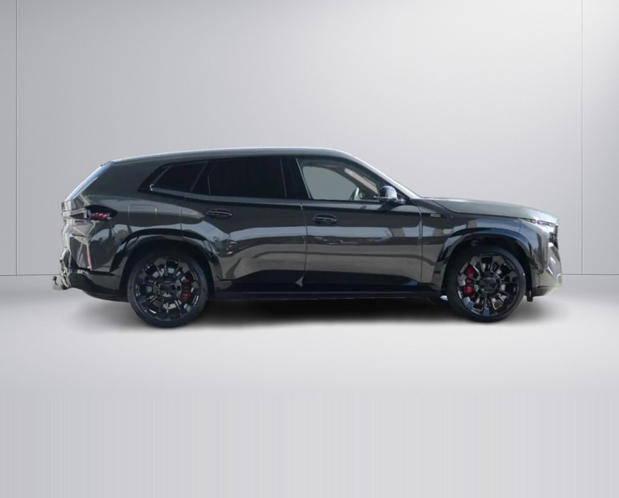 BMW XM Individual (2)