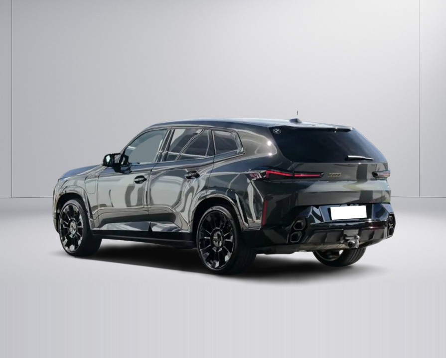 BMW XM Individual (4)