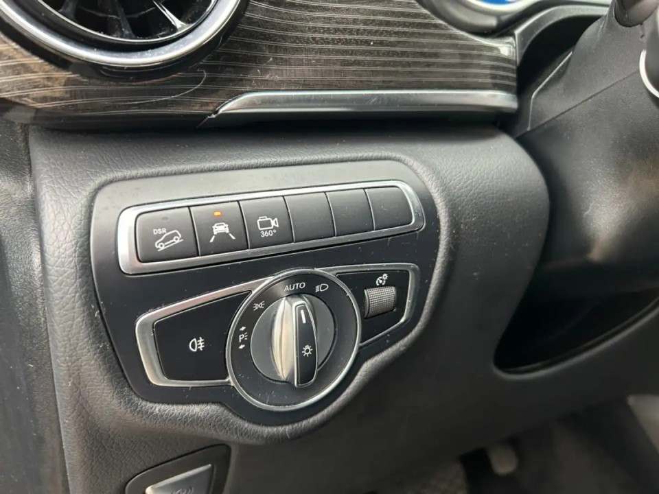Mercedes-Benz V 300d 4MATIC - foto 12