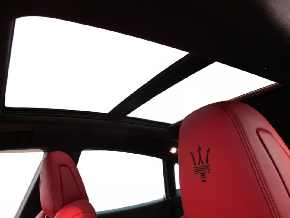 Maserati Levante Modena S Q4 - foto 14