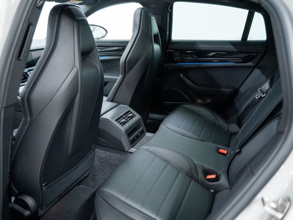 Porsche Panamera 4 E-Hybrid - foto 27