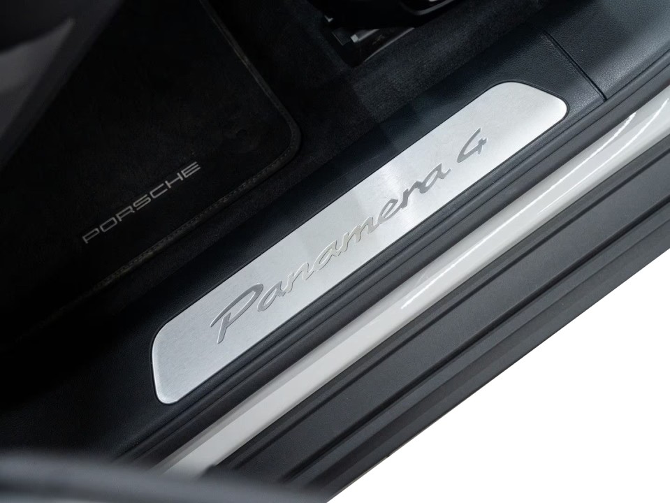 Porsche Panamera 4 E-Hybrid - foto 34