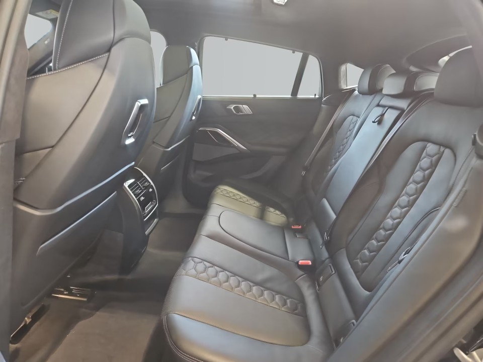 BMW X6 M Competition - foto 18