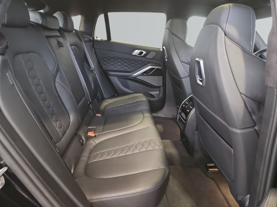 BMW X6 M Competition - foto 17